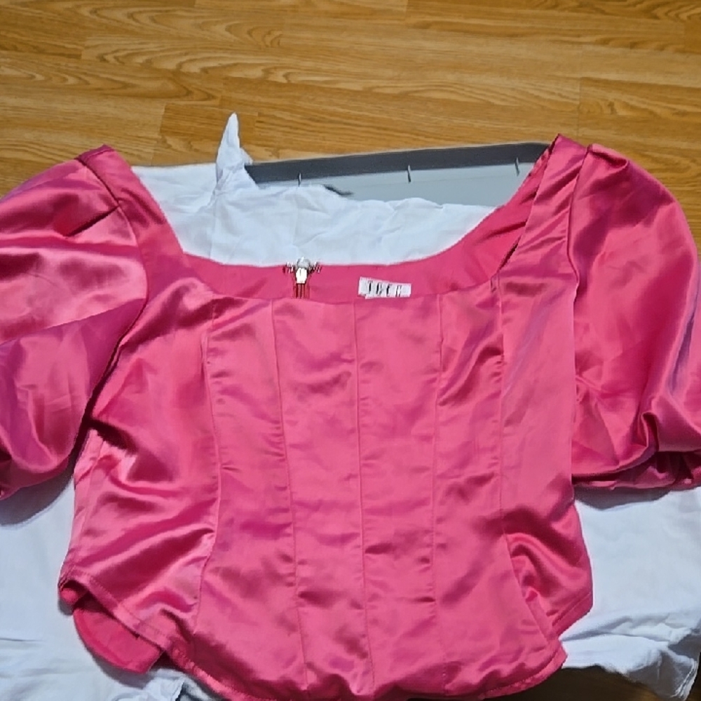 NWT TCEC Pink Bustier Blouse with Puffed Short Sleeves